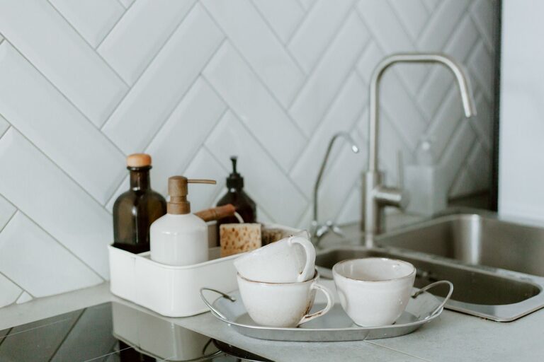 How to Make Your Kitchen Counters Clutter-Free in Simple Steps